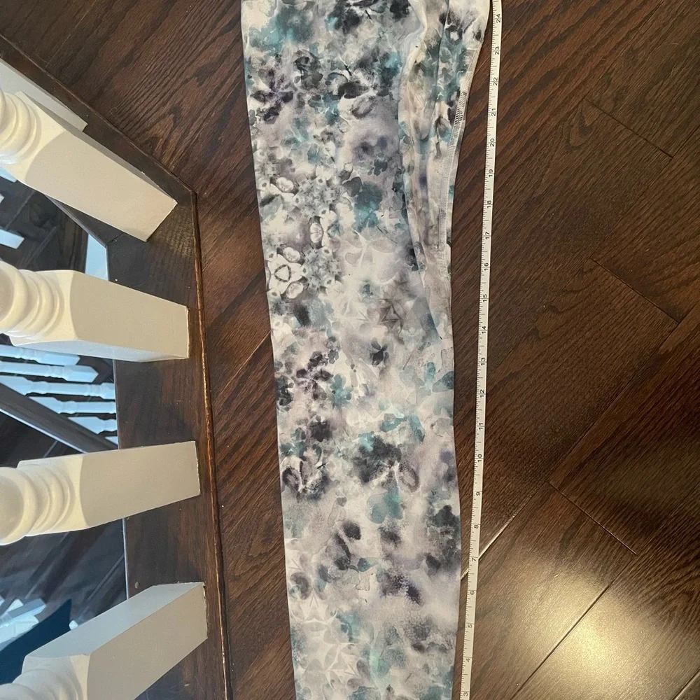 Lululemon Leggings - Picture 3 of 4